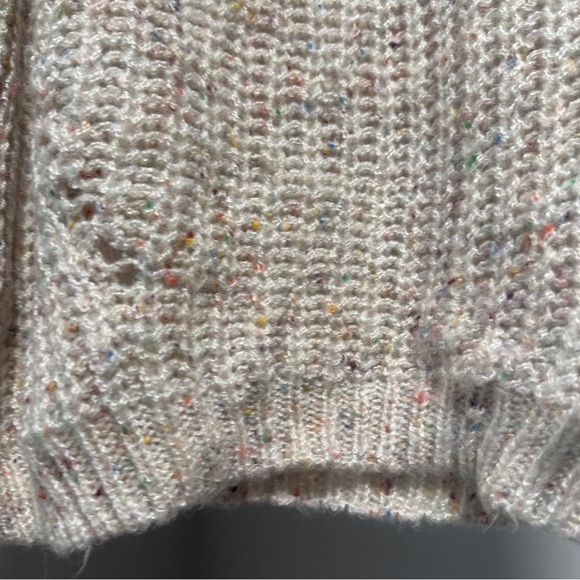 Moon & Madison Beige Speckled Cowl Neck Cropped Sweater Women's Size Medium NWT - Picture 7 of 15